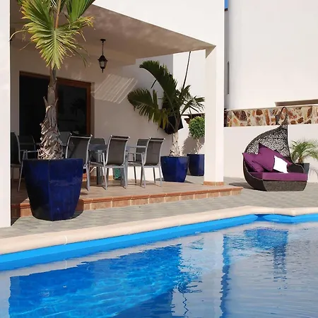 بيت للعطل Caletas Village كوستا تاغيسي