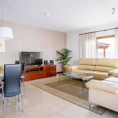 卡勒塔斯村庄旅馆 度假居 *